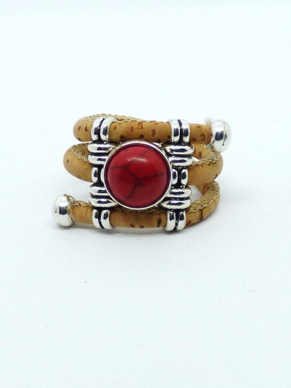 Verstellbarer Ring aus Kork - Naturfarben mit rotem Stein
